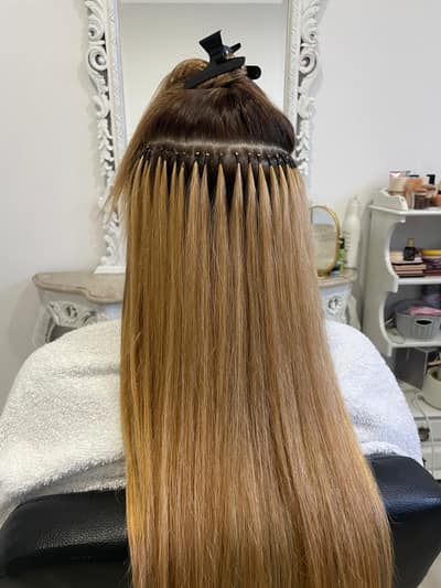 Extensões loiras com acabamento natural em Vila Real
